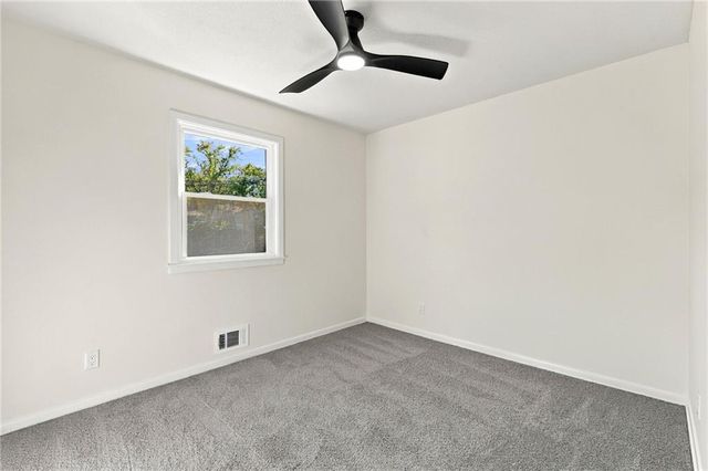 8915 E 57TH Street, Raytown, MO 64133