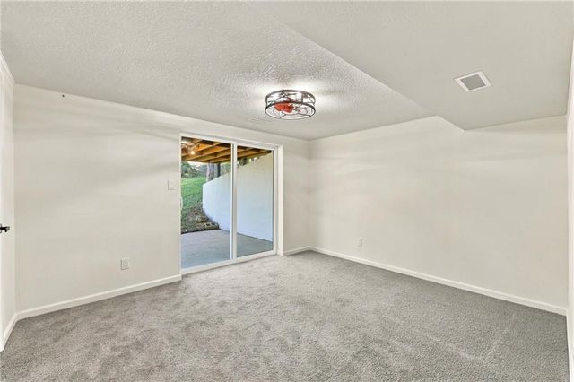 8915 E 57TH Street, Raytown, MO 64133