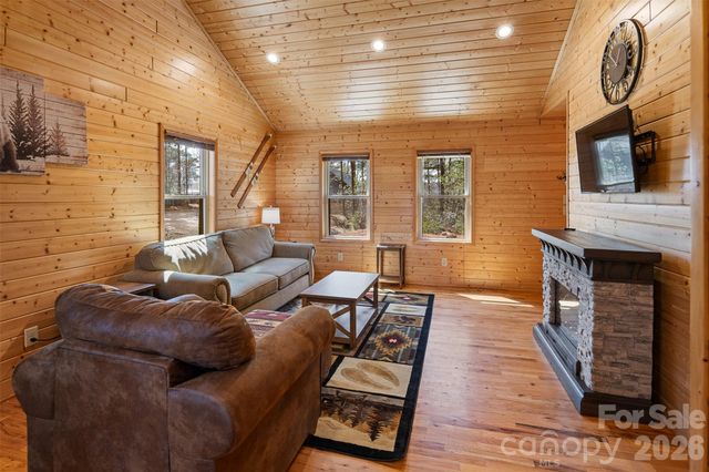 128 Deer Antler Drive, Purlear, NC 28665