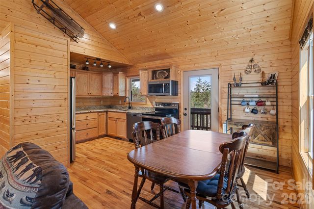 128 Deer Antler Drive, Purlear, NC 28665