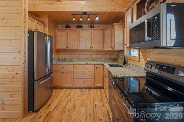 128 Deer Antler Drive, Purlear, NC 28665