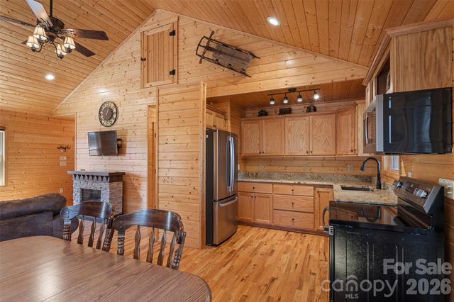 128 Deer Antler Drive, Purlear, NC 28665