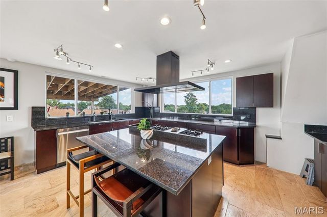 4253 Washington Boulevard D, St Louis, MO 63108