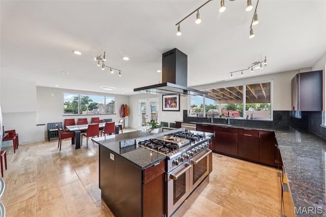 4253 Washington Boulevard D, St Louis, MO 63108