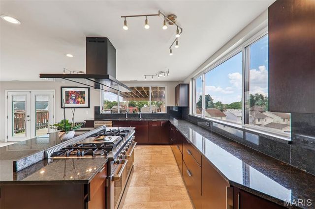4253 Washington Boulevard D, St Louis, MO 63108