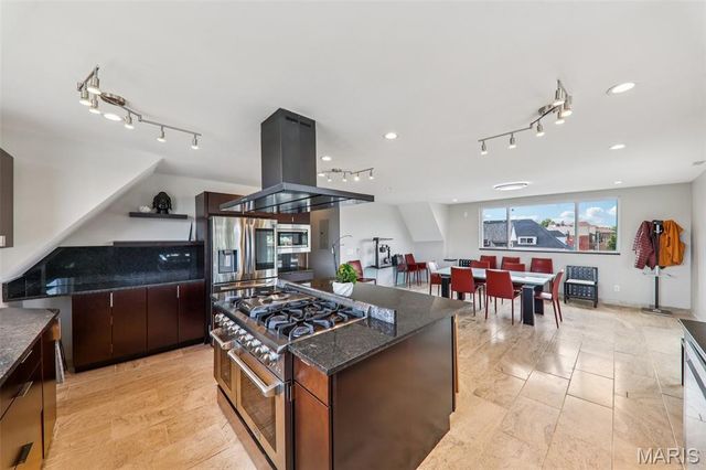 4253 Washington Boulevard D, St Louis, MO 63108