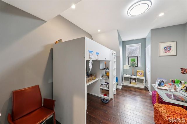 4253 Washington Boulevard D, St Louis, MO 63108