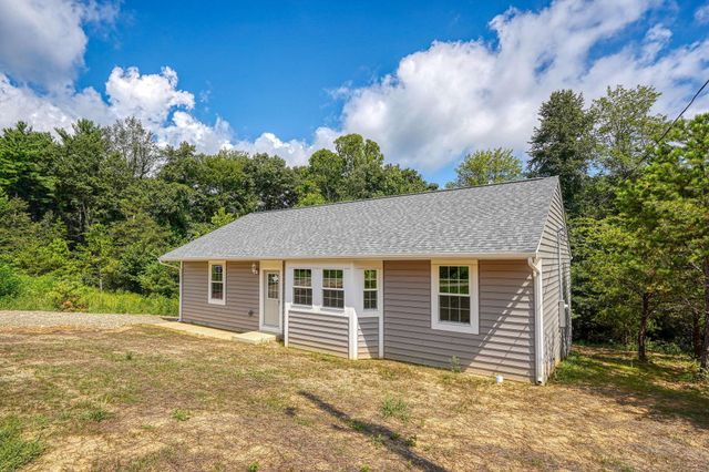 369 Elm Street, New Straitsville, OH 43766