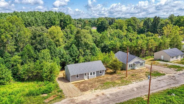 369 Elm Street, New Straitsville, OH 43766