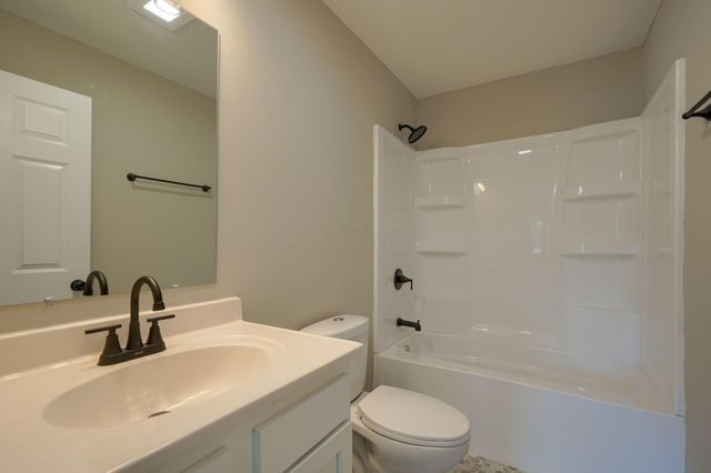 369 Elm Street, New Straitsville, OH 43766