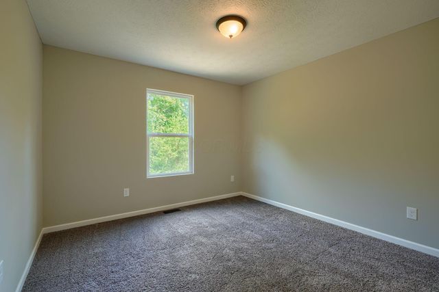 369 Elm Street, New Straitsville, OH 43766