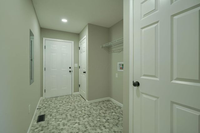 369 Elm Street, New Straitsville, OH 43766