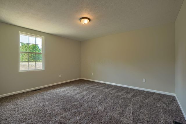 369 Elm Street, New Straitsville, OH 43766