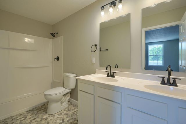 369 Elm Street, New Straitsville, OH 43766