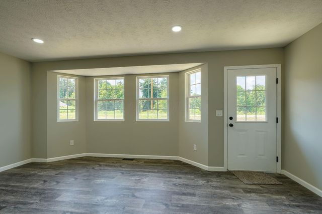 369 Elm Street, New Straitsville, OH 43766