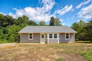 369 Elm Street, New Straitsville, OH 43766