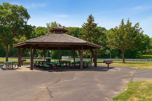 17141 90th Place N, Maple Grove, MN 55311