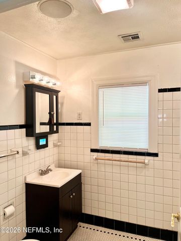 6503 SAPPHIRE Drive, Jacksonville, FL 32208