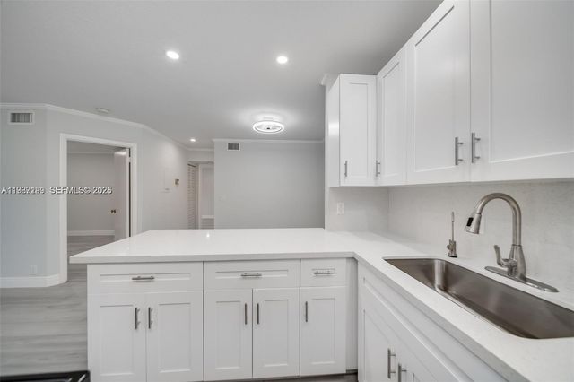 677 Trace Cir 211, Deerfield Beach, FL 33441