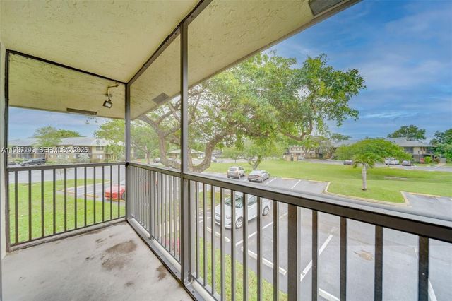 677 Trace Cir 211, Deerfield Beach, FL 33441