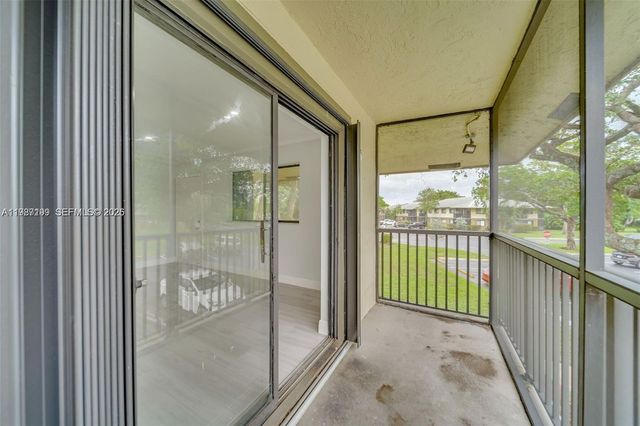 677 Trace Cir 211, Deerfield Beach, FL 33441