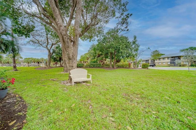 677 Trace Cir 211, Deerfield Beach, FL 33441