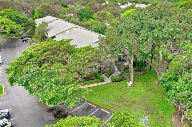 677 Trace Cir 211, Deerfield Beach, FL 33441