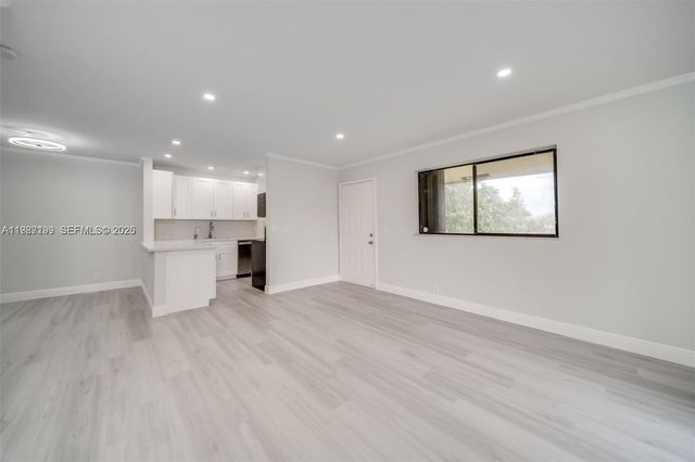 677 Trace Cir 211, Deerfield Beach, FL 33441