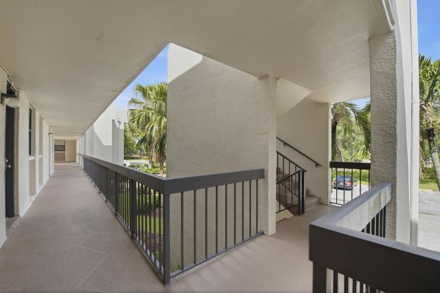 8409 Forest Hills Drive 206, Coral Springs, FL 33065