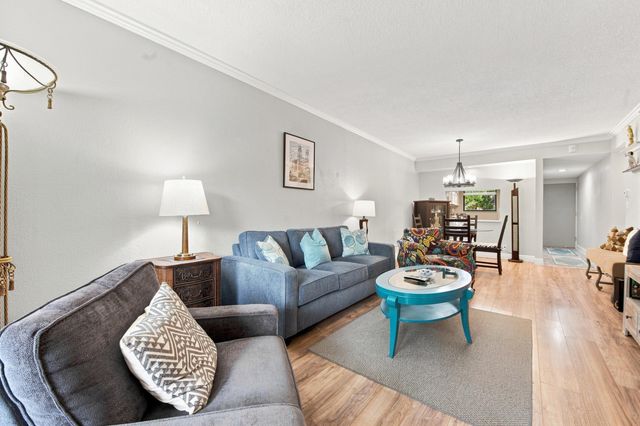 8409 Forest Hills Drive 206, Coral Springs, FL 33065
