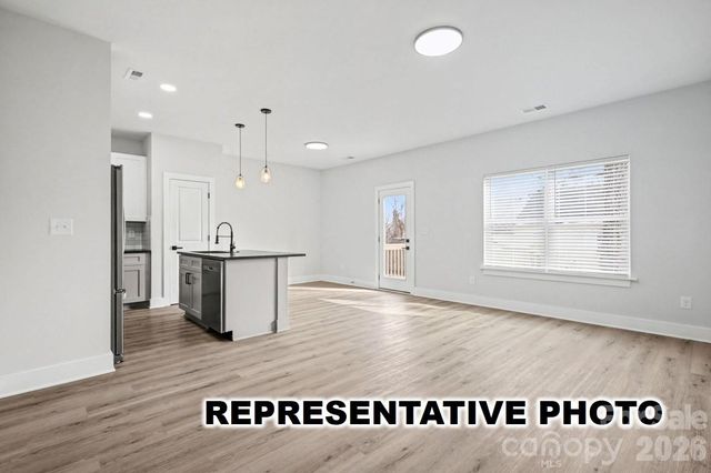 106 Outback Lane, Dallas, NC 28034