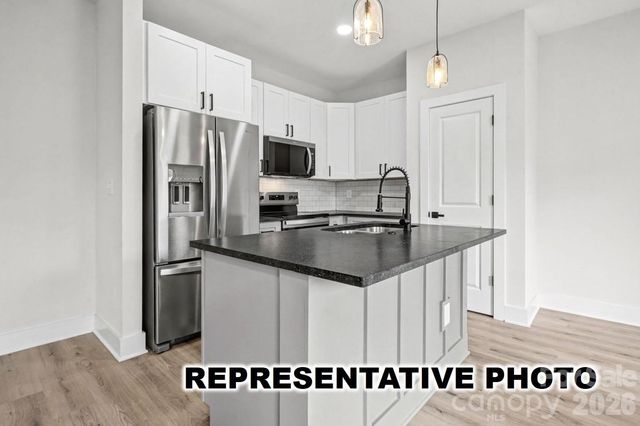 106 Outback Lane, Dallas, NC 28034