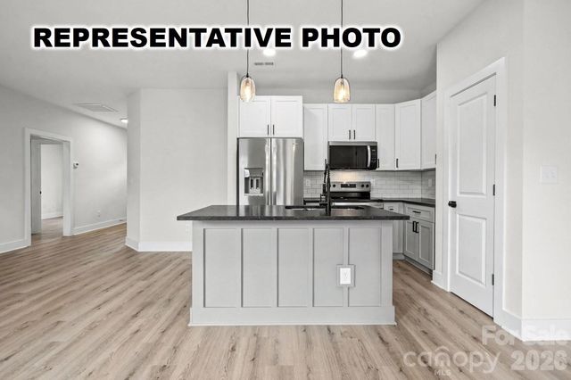 106 Outback Lane, Dallas, NC 28034