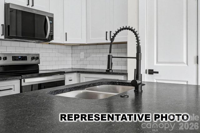 106 Outback Lane, Dallas, NC 28034