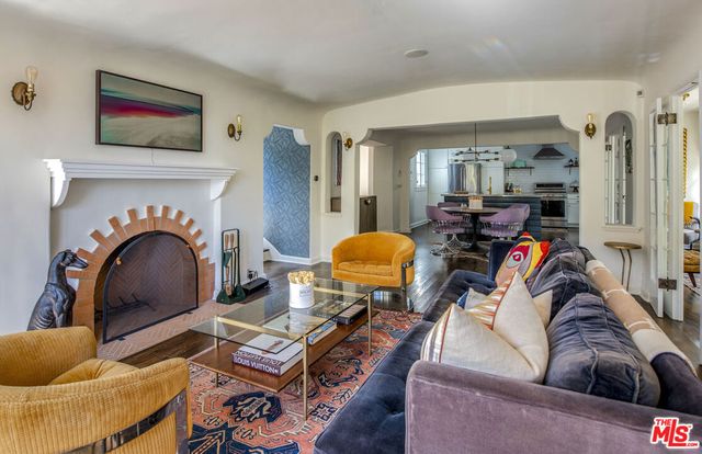 6749 Whitley Terrace, Los Angeles, CA 90068