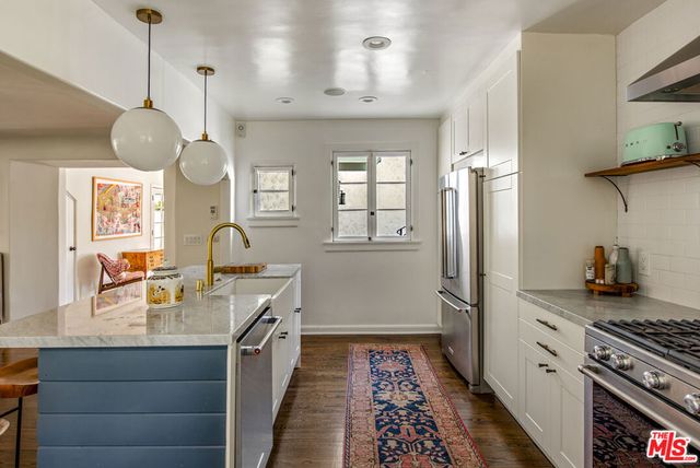 6749 Whitley Terrace, Los Angeles, CA 90068