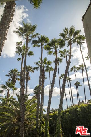 6749 Whitley Terrace, Los Angeles, CA 90068