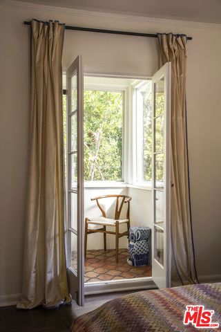 6749 Whitley Terrace, Los Angeles, CA 90068