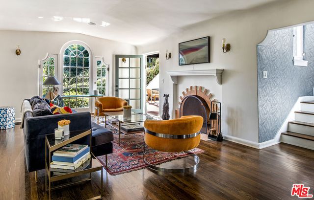 6749 Whitley Terrace, Los Angeles, CA 90068