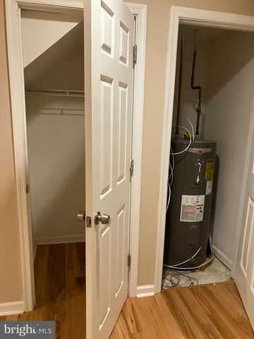 423 N 40TH ST, Philadelphia, PA 19104