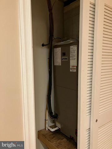 423 N 40TH ST, Philadelphia, PA 19104