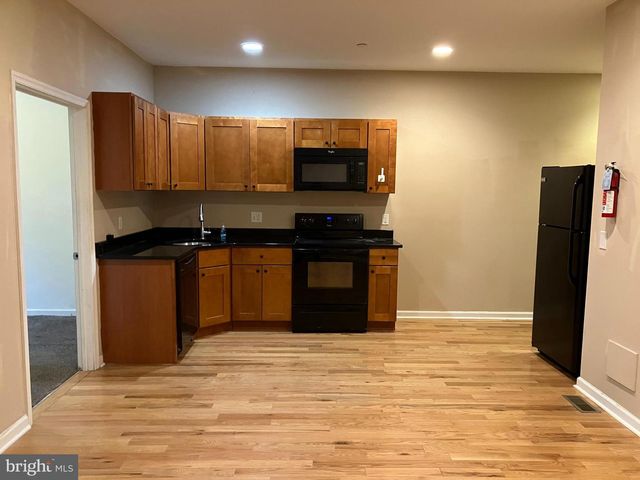 423 N 40TH ST, Philadelphia, PA 19104