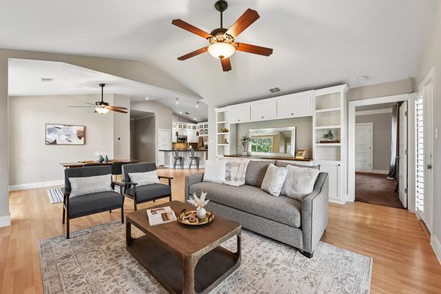 5815 Lomita Verde CIR, Austin, TX 78749