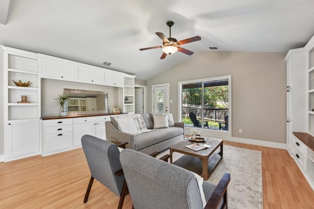 5815 Lomita Verde CIR, Austin, TX 78749
