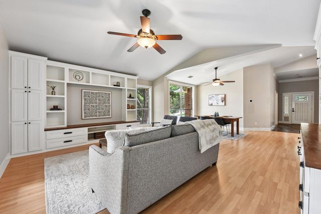 5815 Lomita Verde CIR, Austin, TX 78749