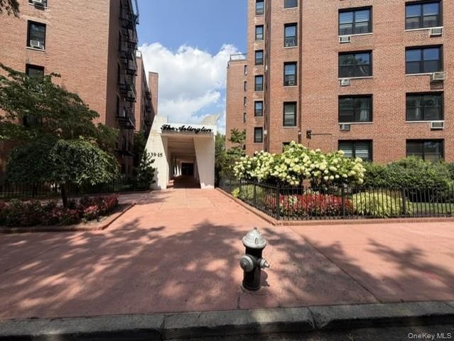 139-15 83rd Avenue 527, Briarwood, NY 11435