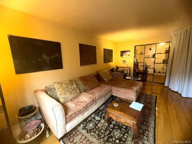 139-15 83rd Avenue 527, Briarwood, NY 11435