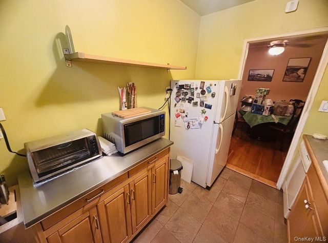 139-15 83rd Avenue 527, Briarwood, NY 11435
