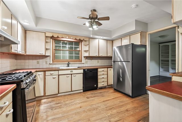 3725 East Ave, Pittsford, NY 14618