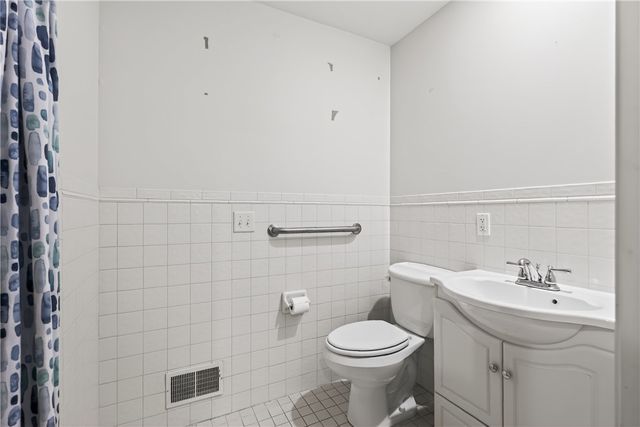 3725 East Ave, Pittsford, NY 14618
